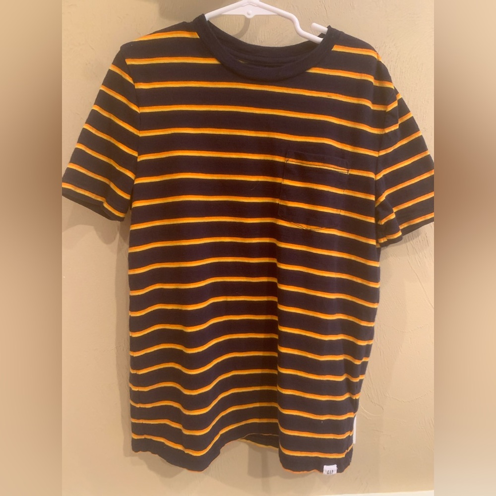 NWOT Gap boys t shirt